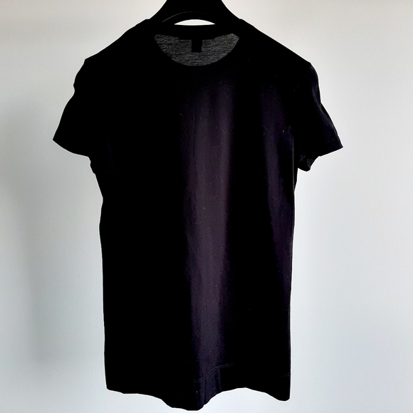 SOLD Louis Vuitton authentic sequins logo black tee - Picture 7 of 10